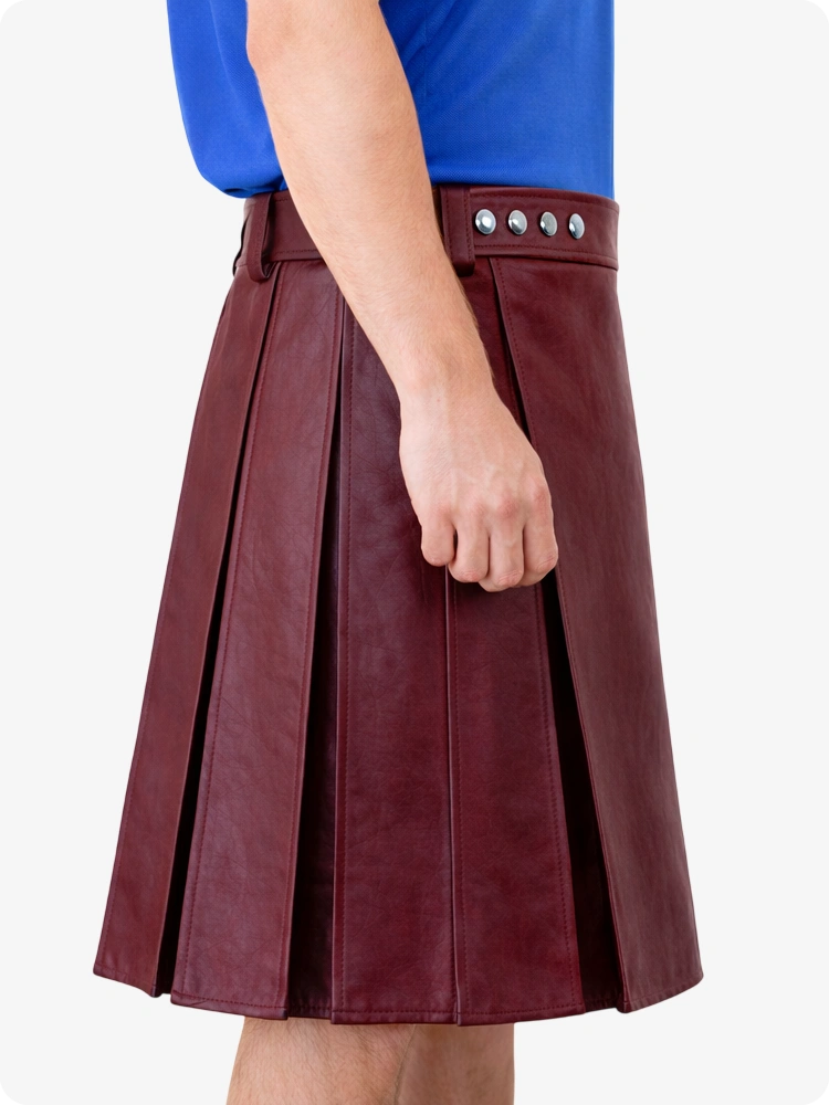 Burgunderroter Utility-Kilt aus echtem Leder mit Nietenbund