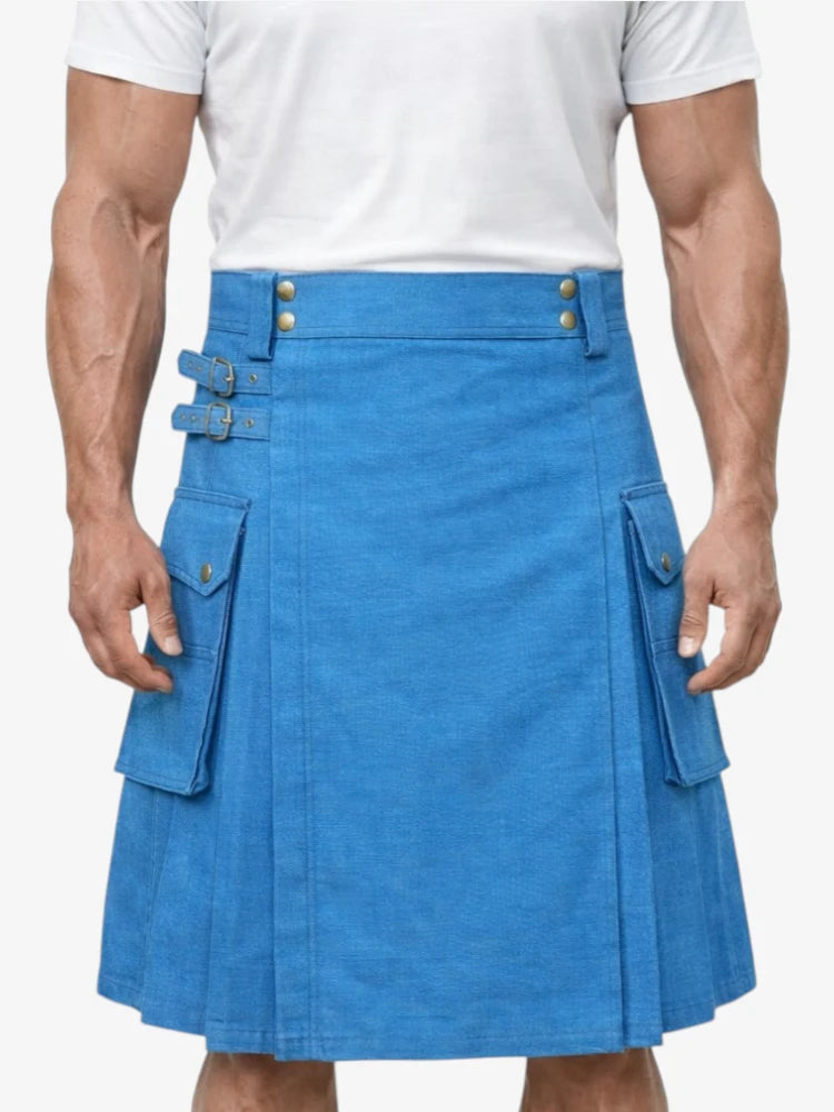 Klassischer moderner blauer Denim-Kilt mit verstellbaren Riemen