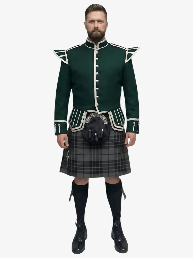 Grey Watch Tartan Doublet Kilt Outfit mit dunkelgrünem Jackett