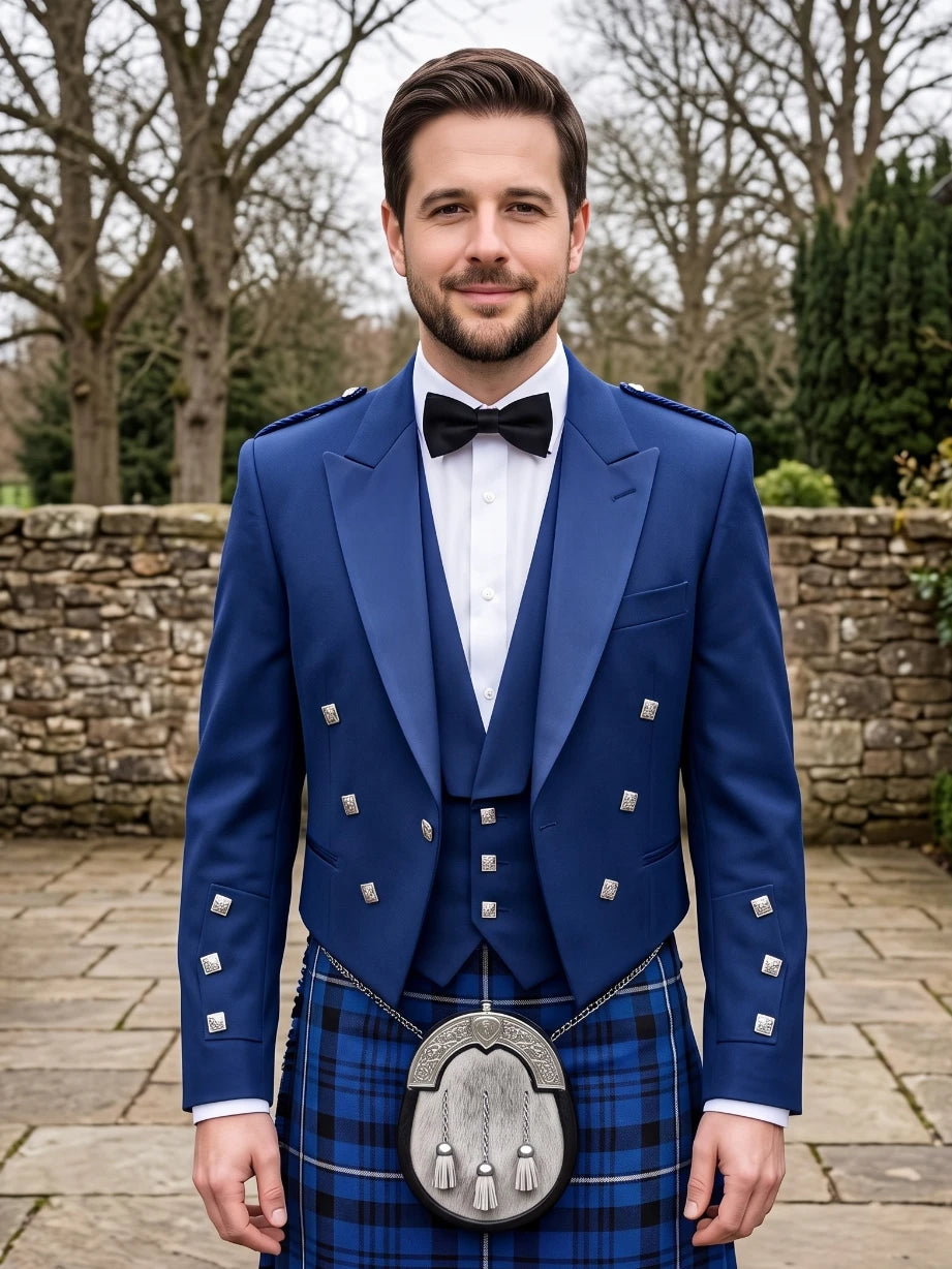 Royal Blaue Prince Charlie Kilt Jacke mit Satinrevers & Silbernen Quadratischen Knöpfen