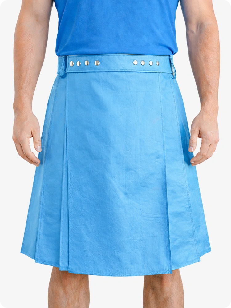 Himmelblauer Utility-Kilt aus echtem Leder mit Nietenbund